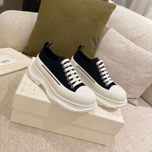NIB Authentic McQueen Tread Slick canvas platform sneakers